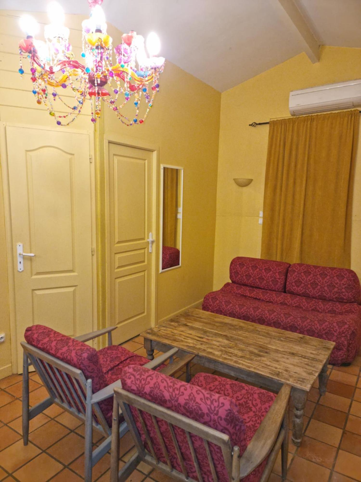 Pousterle De Sabran - Piscine & Hammam公寓 客房 照片